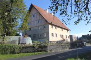 Fassade mit Dämmung